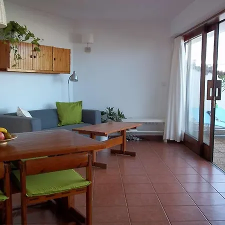 Sleeps 4 Wifi Hébergement de vacances Famara