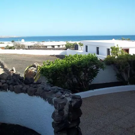 Sleeps 4 Wifi Hébergement de vacances Famara